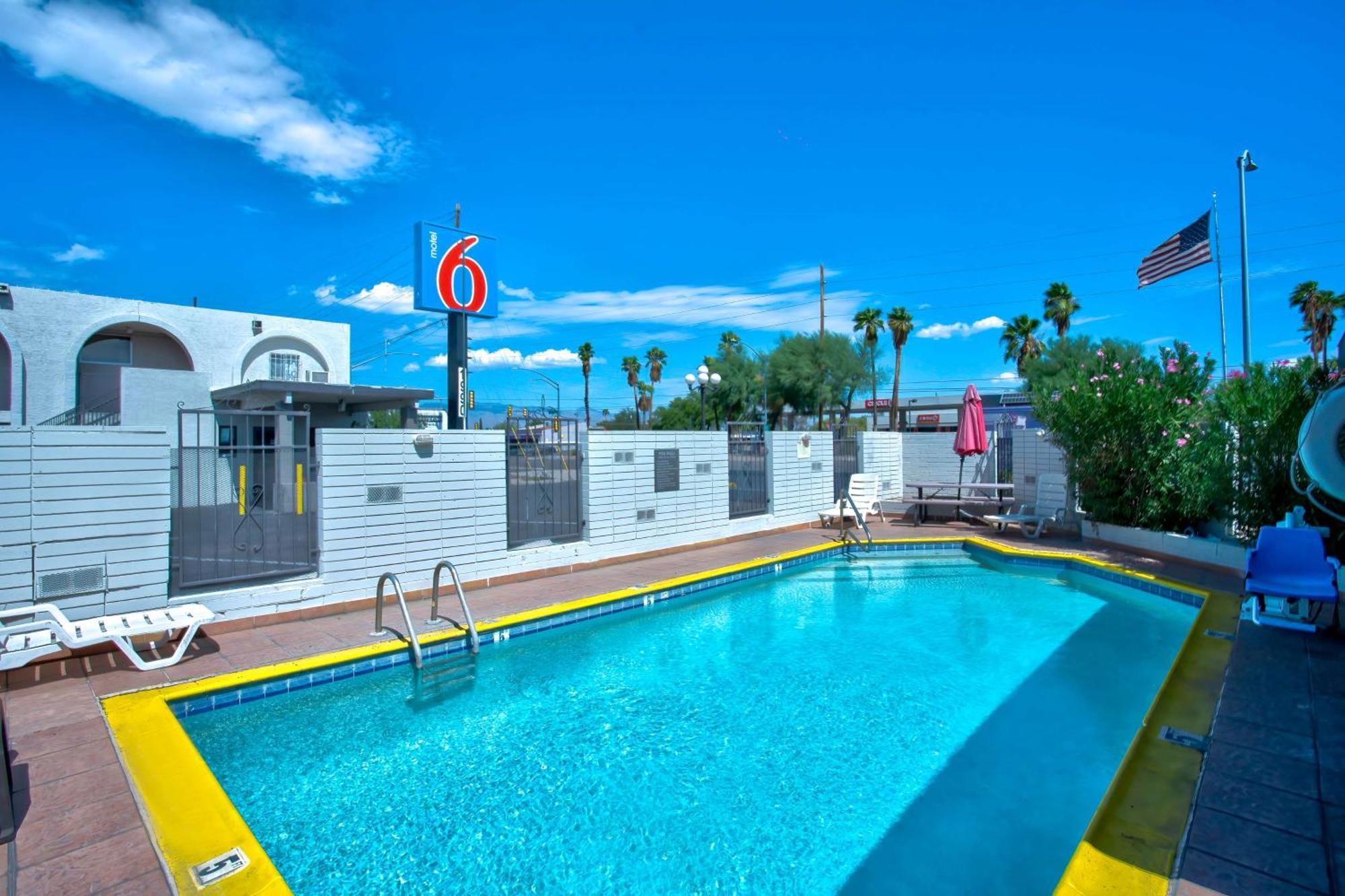 Motel 6 Tucson, Az - East Williams Center Zewnętrze zdjęcie